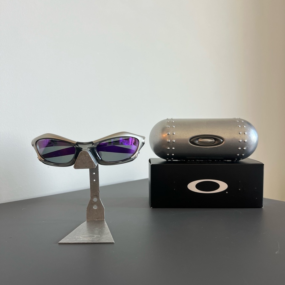Oakley Splice Metal Polarized Sunglasses with Silver Case